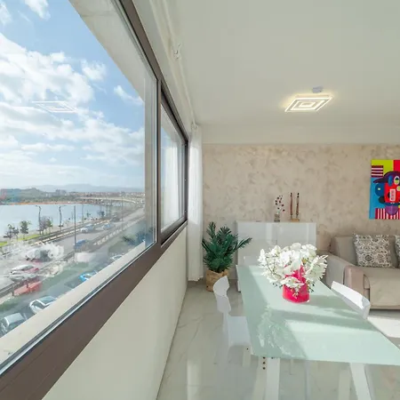 Sea View Escape Waterfront Ольбія