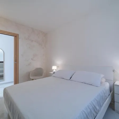 Sea View Escape Waterfront Апартаменти Ольбія