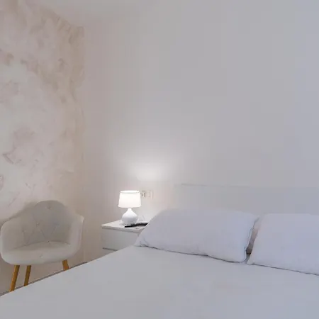Апартаменти Sea View Escape Waterfront *